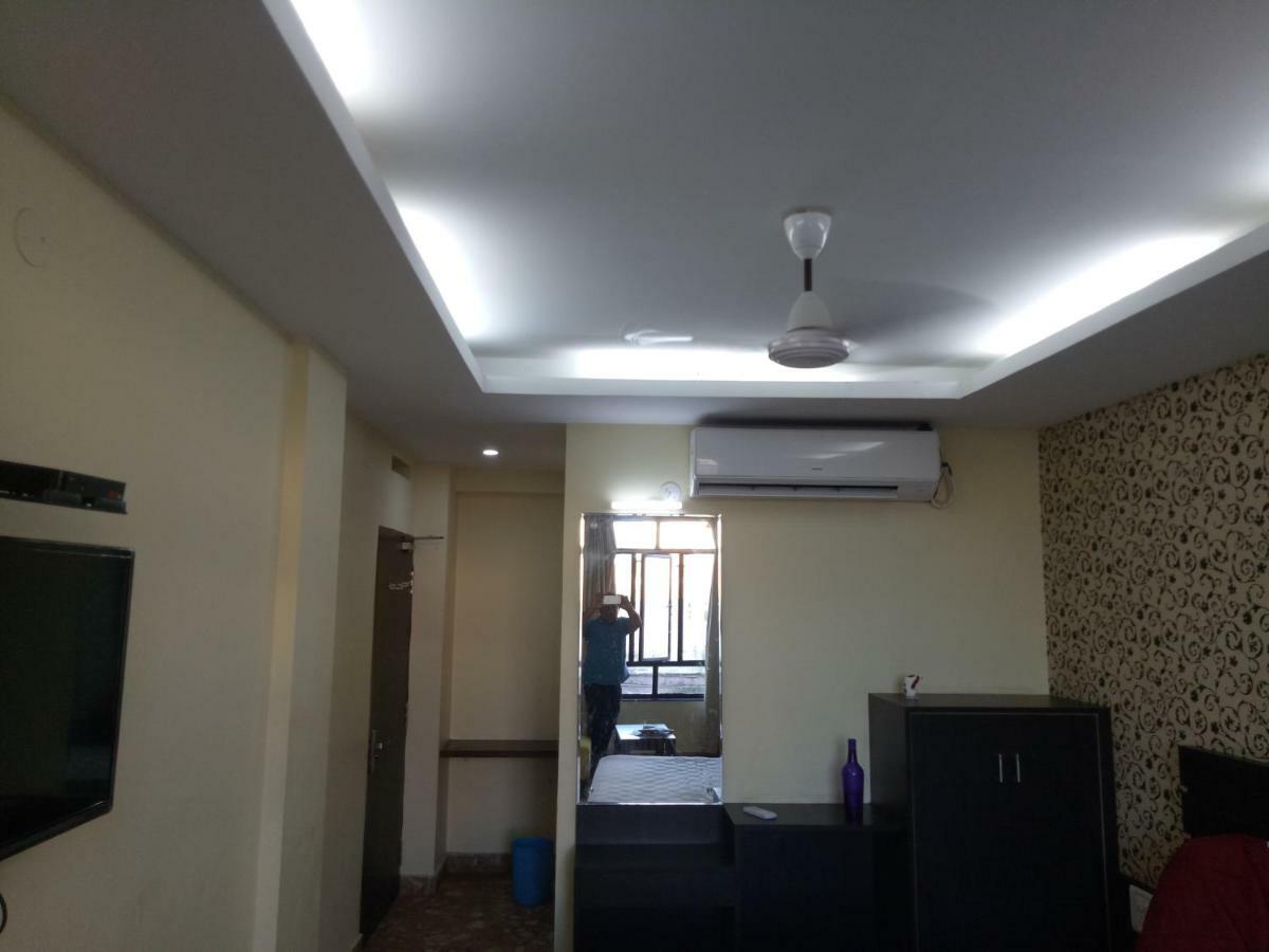 Assam Jatri Niwas Hotel Puri Esterno foto