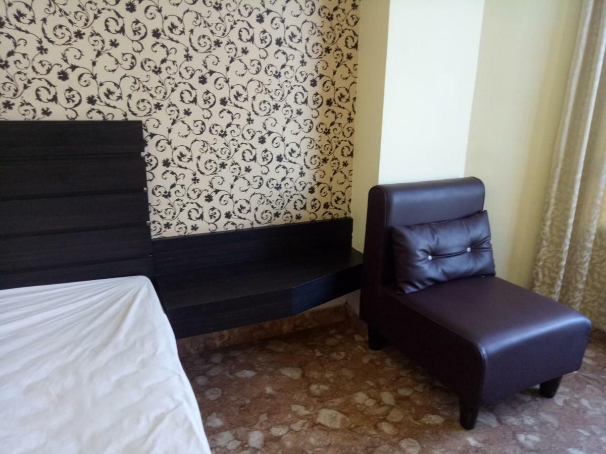 Assam Jatri Niwas Hotel Puri Esterno foto